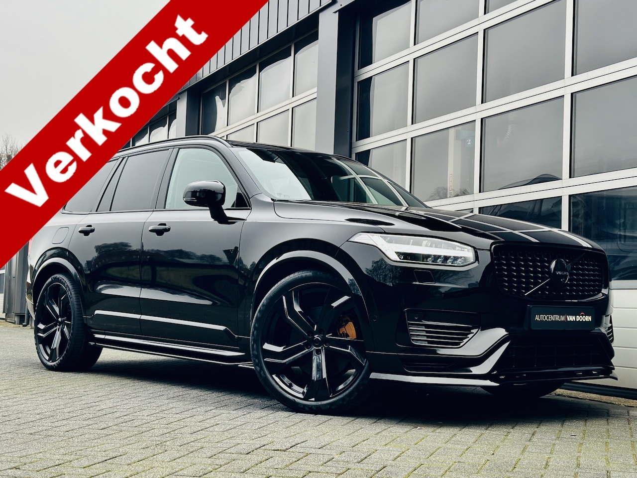 Volvo XC90 - 2.0 T8 Recharge AWD | Dark Label | Pano | Luchtvering | Bower & Wilkens | Trekh | Massages - AutoWereld.nl