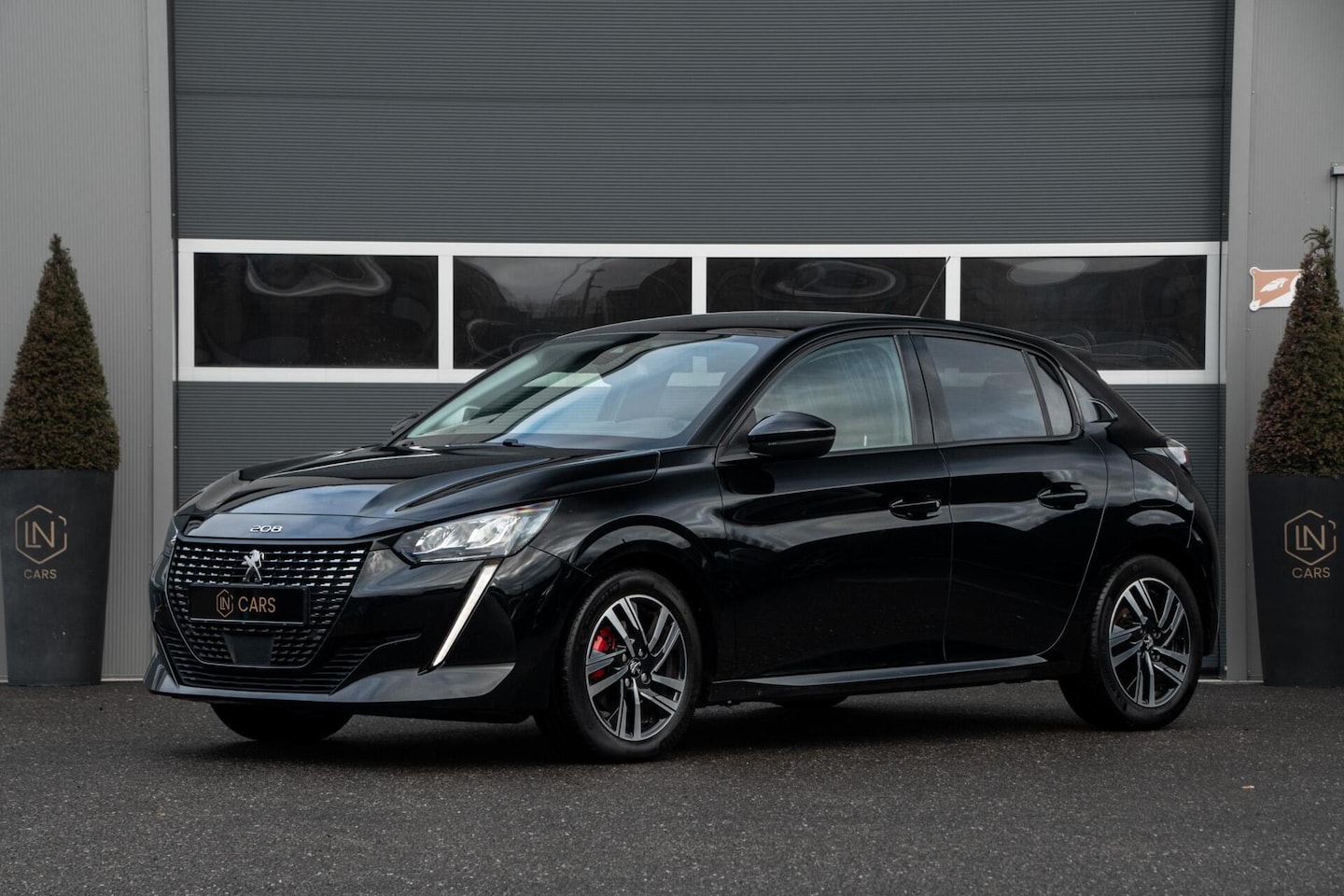 Peugeot 208 - 1.2 PureTech | Panoramadak | 3D Dashboard - AutoWereld.nl