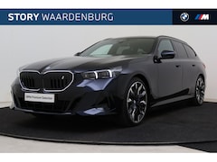 BMW i5 Touring - eDrive40 M Sport / Panoramadak / Trekhaak / Stoelventilatie / Bowers & Wilkins / M Sporton