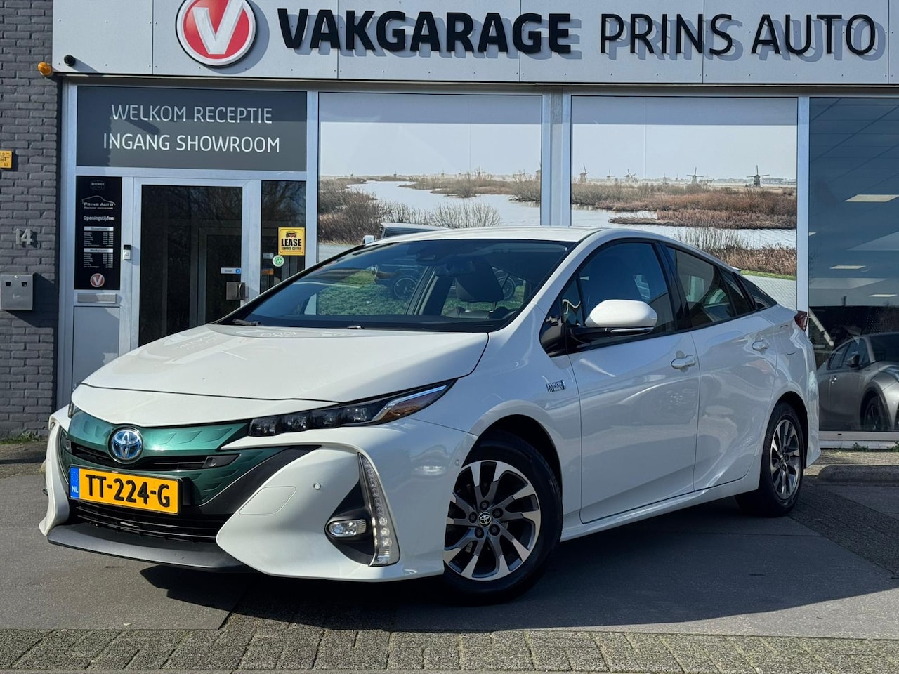 Toyota Prius - 1.8 Plug-in Executive |CAMERA|STOELVERW.|JBL|LANE ASSIST|ORIG. NL|NAP| 4472 - AutoWereld.nl