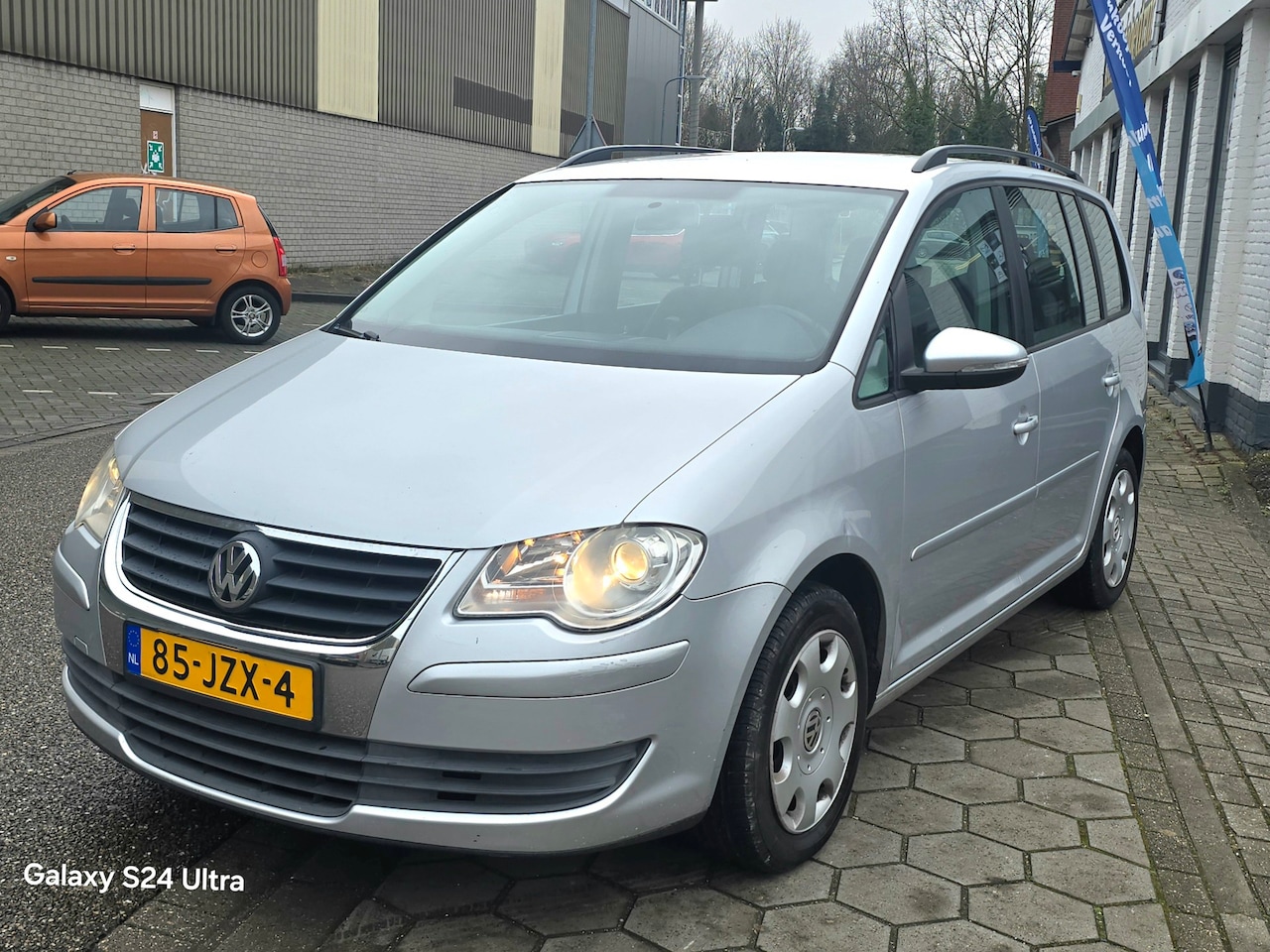 Volkswagen Touran - 1.4 TSI Comfortline*1e eigenaar*7 personen*nap*apk*airco*rijd perfect*inruil mog!!! - AutoWereld.nl