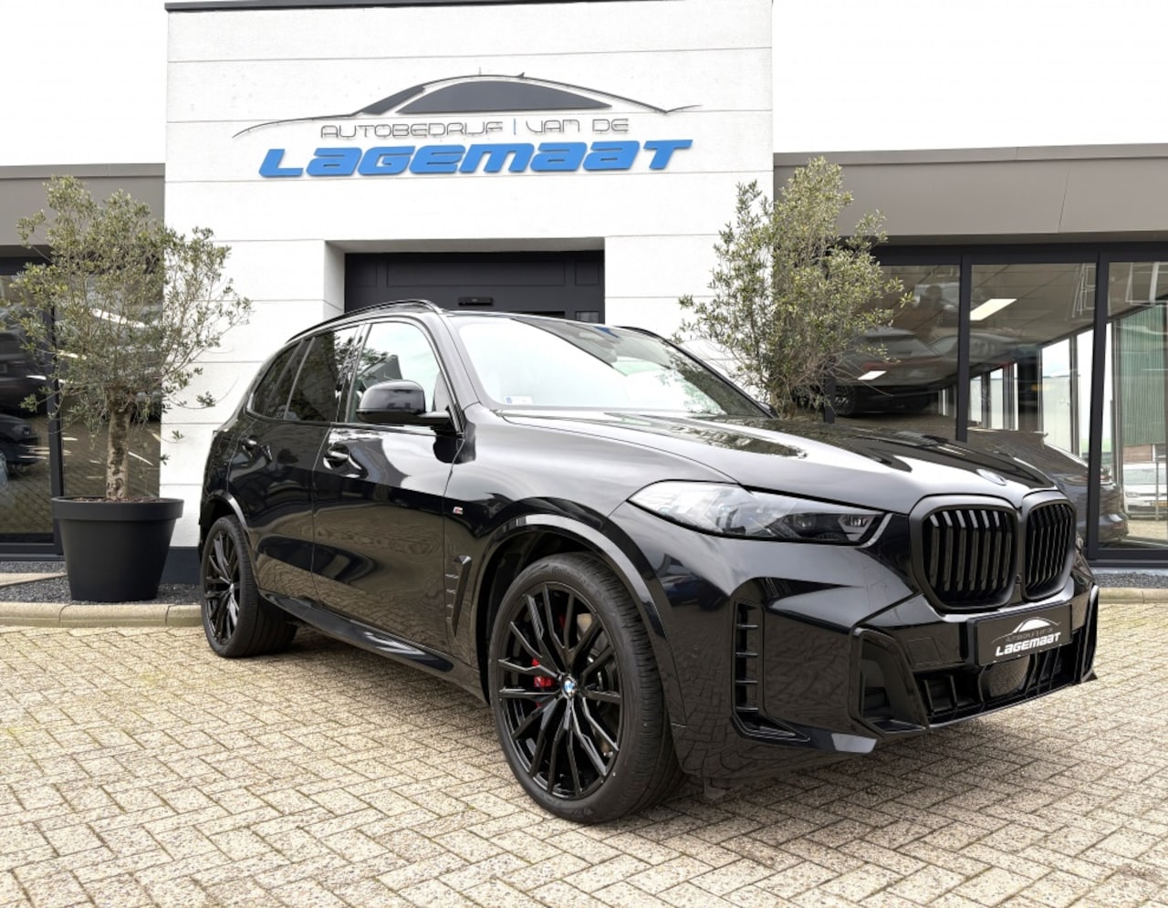 BMW X5 - 50e xDrive M-Sport | Pano | Soft Close | Trekhaak | VOL! - AutoWereld.nl