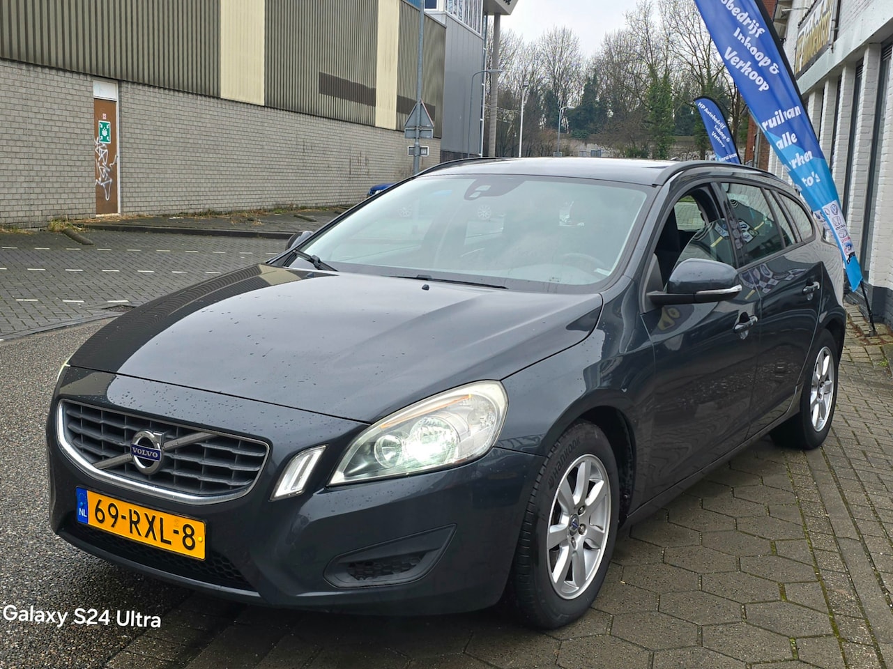 Volvo V60 - 1.6 T3 Kinetic*2e eigenaar*rijd perfect*niuwe apk*dealer onderhoud*inruil mog!!! - AutoWereld.nl