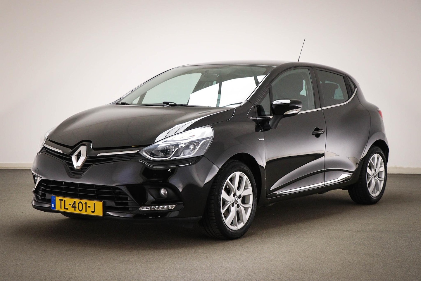 Renault Clio - 0.9 TCe Limited | DAB | NAVIGATIE - AutoWereld.nl