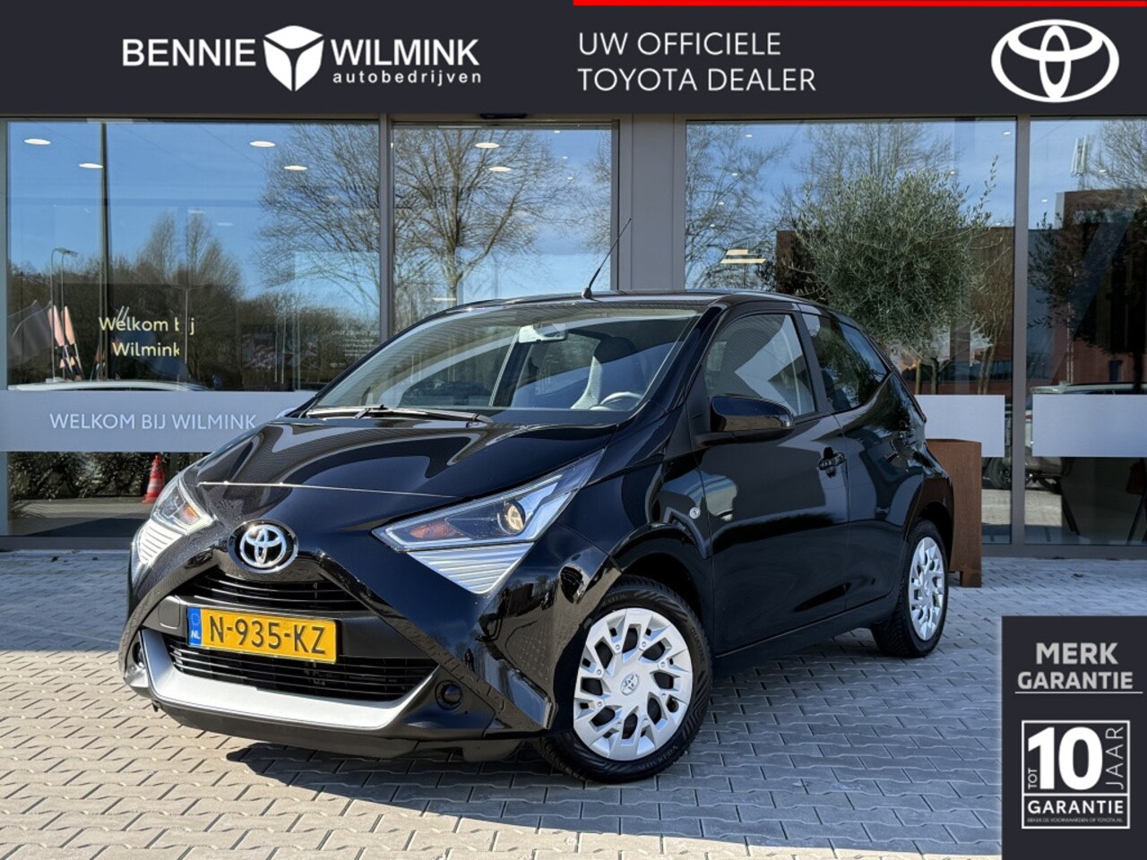 Toyota Aygo - 1.0 VVT-i x-play | Camera | Carplay | - AutoWereld.nl