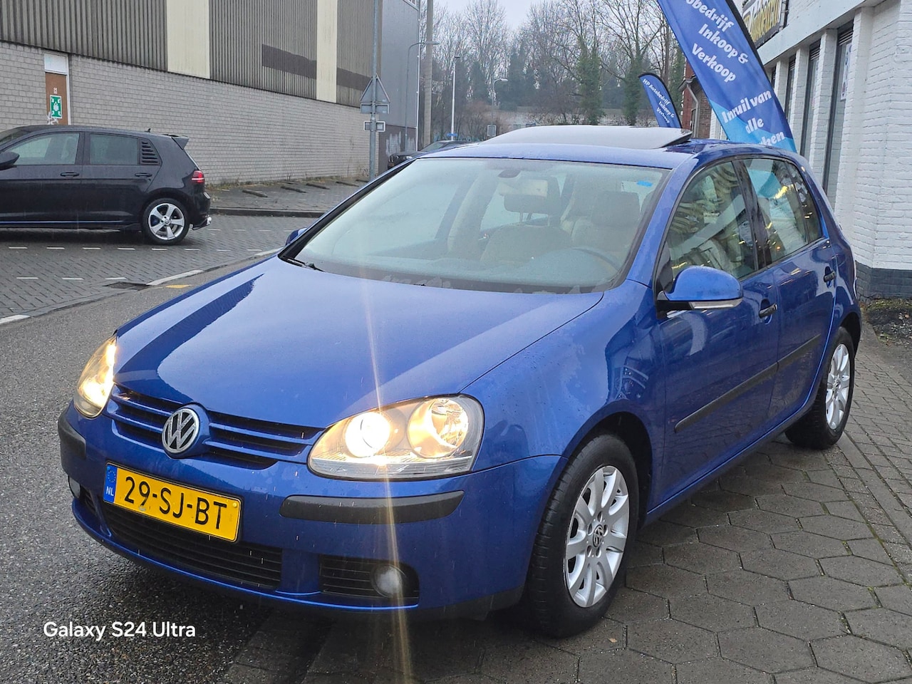 Volkswagen Golf - 1.6 Sportline*automaat*1e eigenaar*dealer onderhoud*lage km 93000*rijd perfect*inruil mog! - AutoWereld.nl