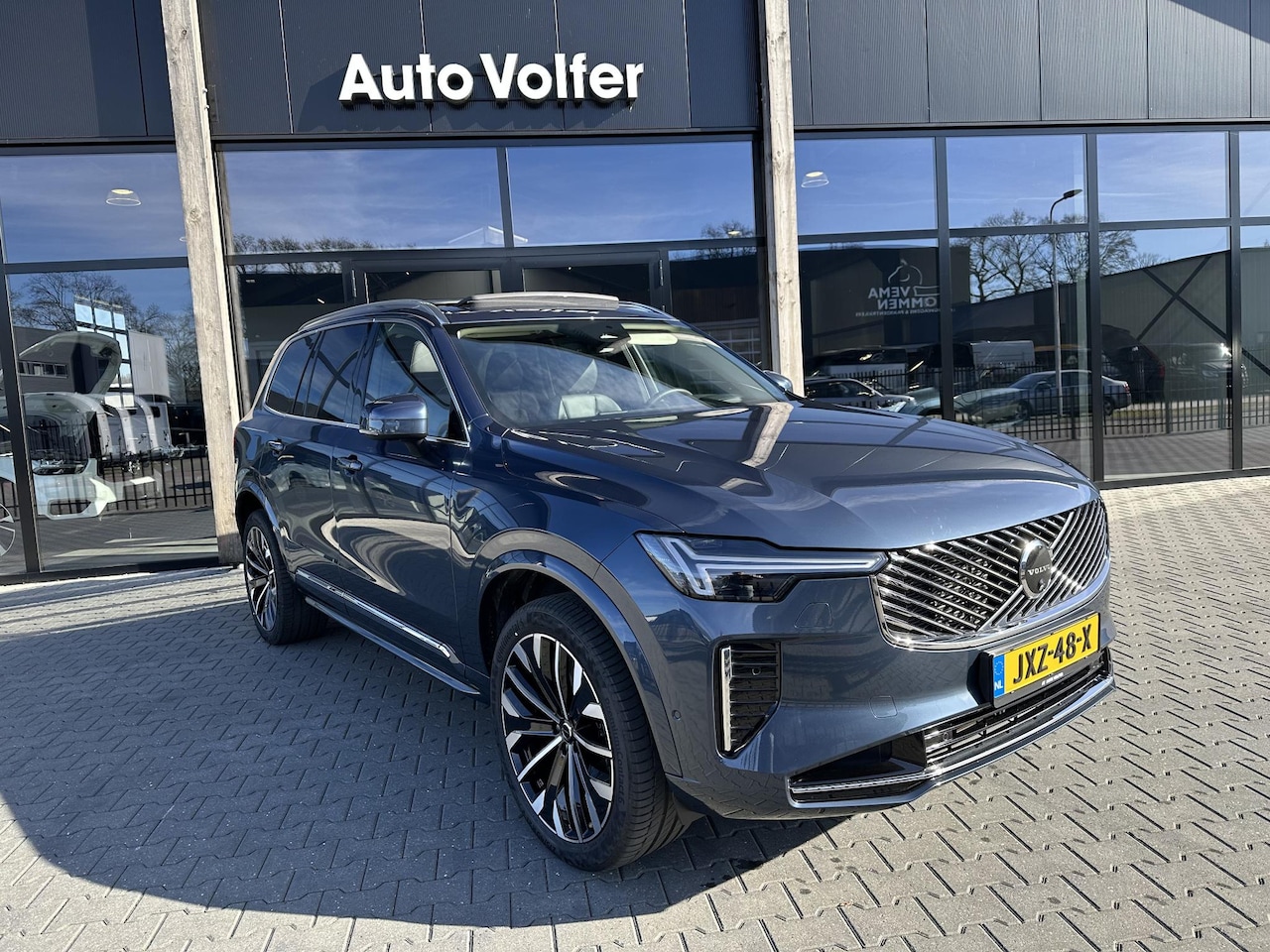 Volvo XC90 - 2.0 T8 Plug-in hybrid AWD Ultra Bright B&W|massage|pano|360 - AutoWereld.nl