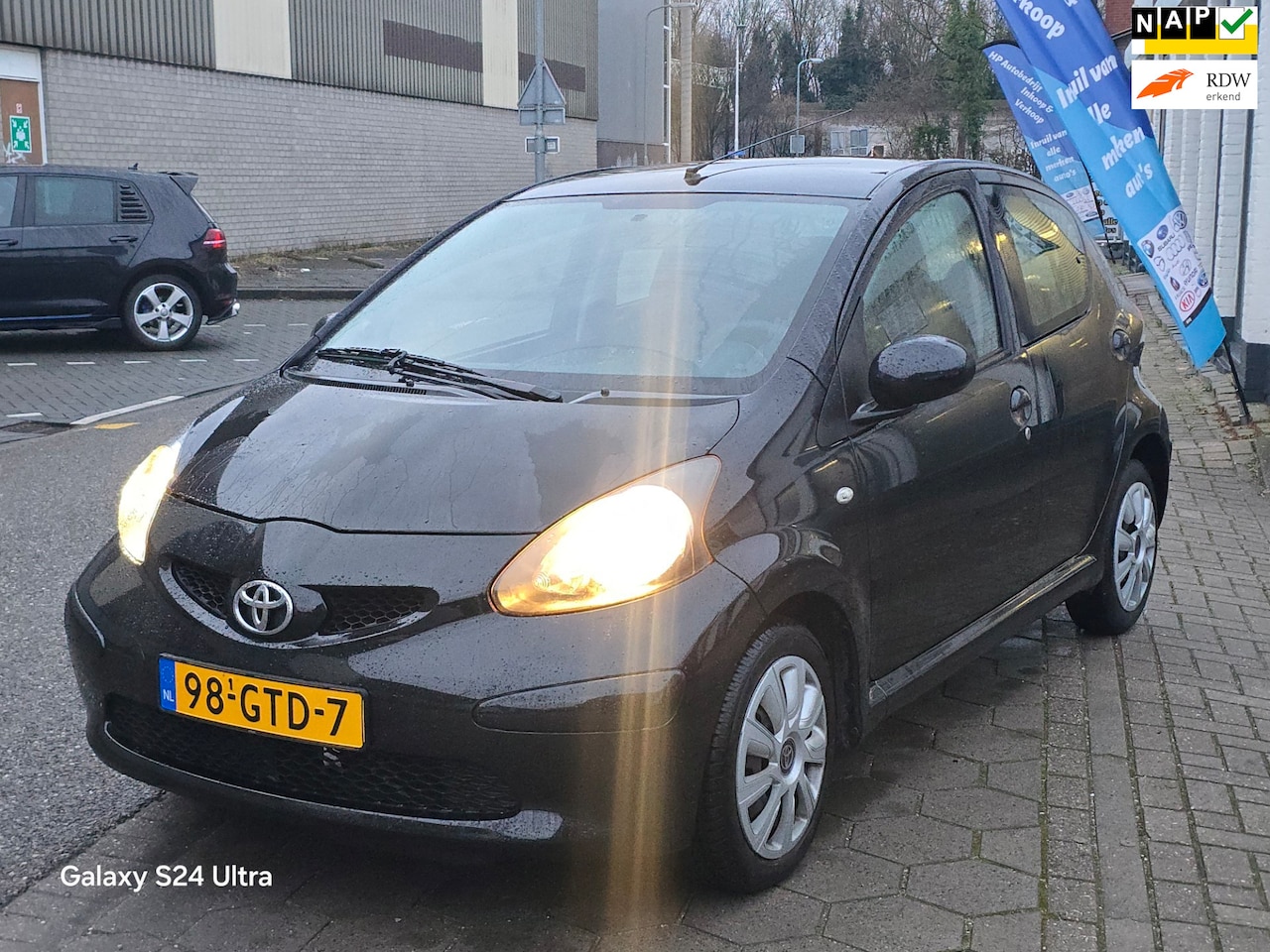 Toyota Aygo - 1.0-12V +*nap*apk*rijd perfect*5 deuren*inruil mog!!! - AutoWereld.nl