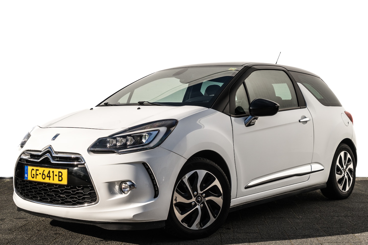 Citroën DS3 - 1.6 BlueHDi Business | Xenon | Sportstoelen | Distributieriem verv. | PDC - AutoWereld.nl