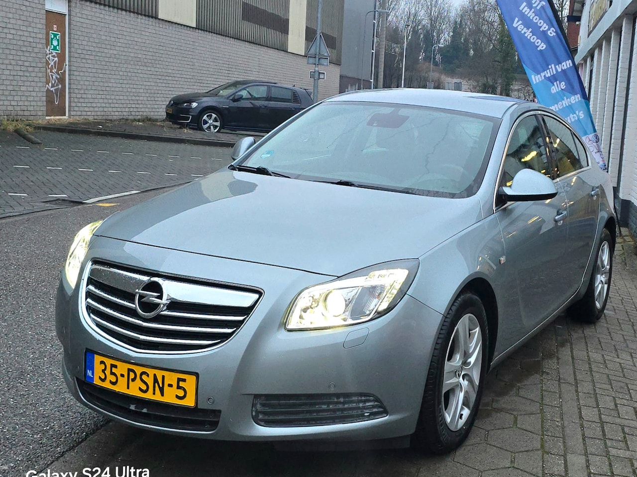 Opel Insignia - 1.6 T Edition*nieuwe disteributieriem*2 e eigenaar*dealer onderhoud*niuwe apk*zeer nette a - AutoWereld.nl