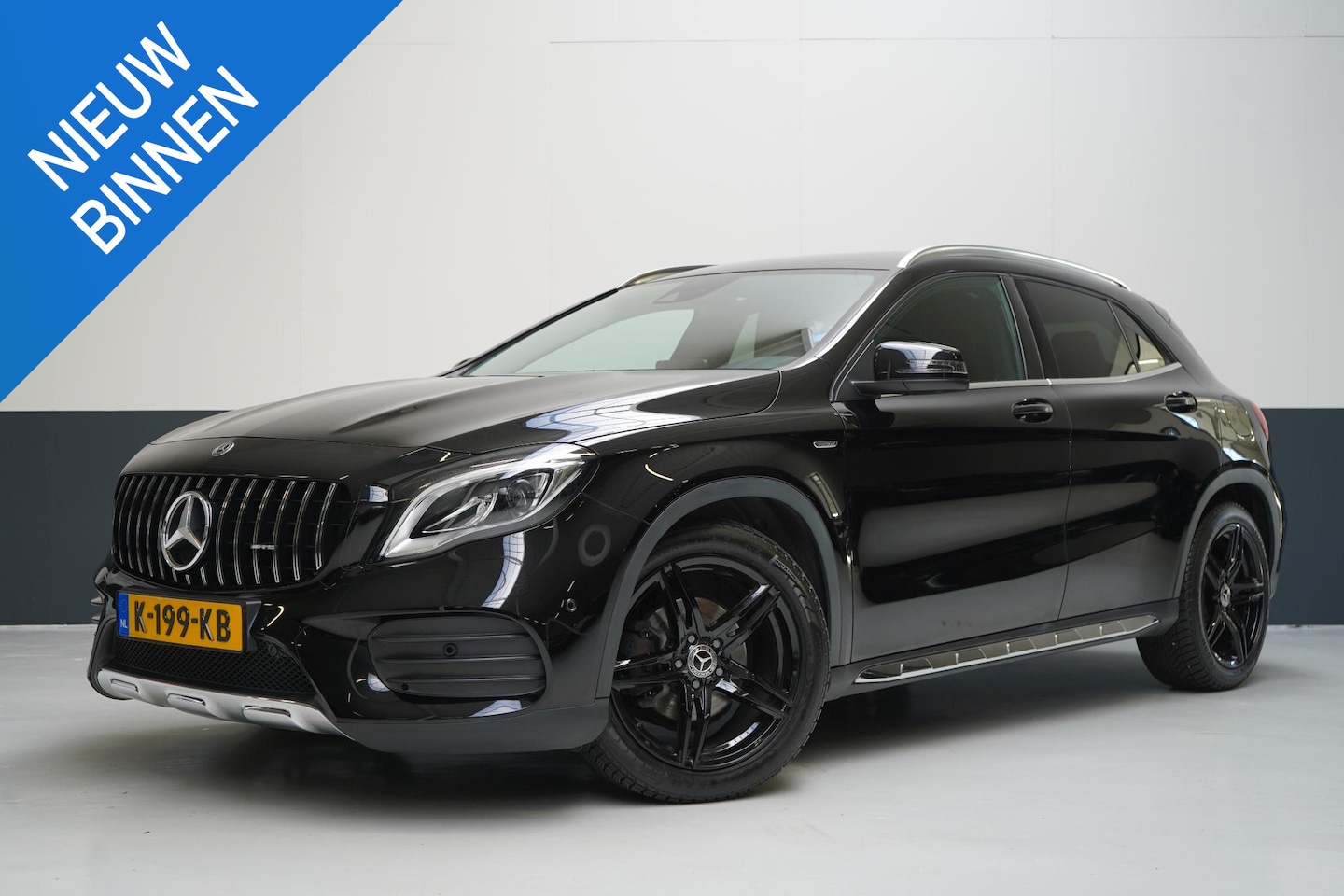 Mercedes-Benz GLA-Klasse - 200 Premium Plus AMG pakket | Leder | Sportstoelen | Camera | Navigatie | Unieke km-stand - AutoWereld.nl
