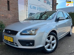 Ford Focus Wagon - 1.8-16V Ambiente Flexifuel|Trekhaak|Airco|Cruise|Stl. verwarming|Pdc|