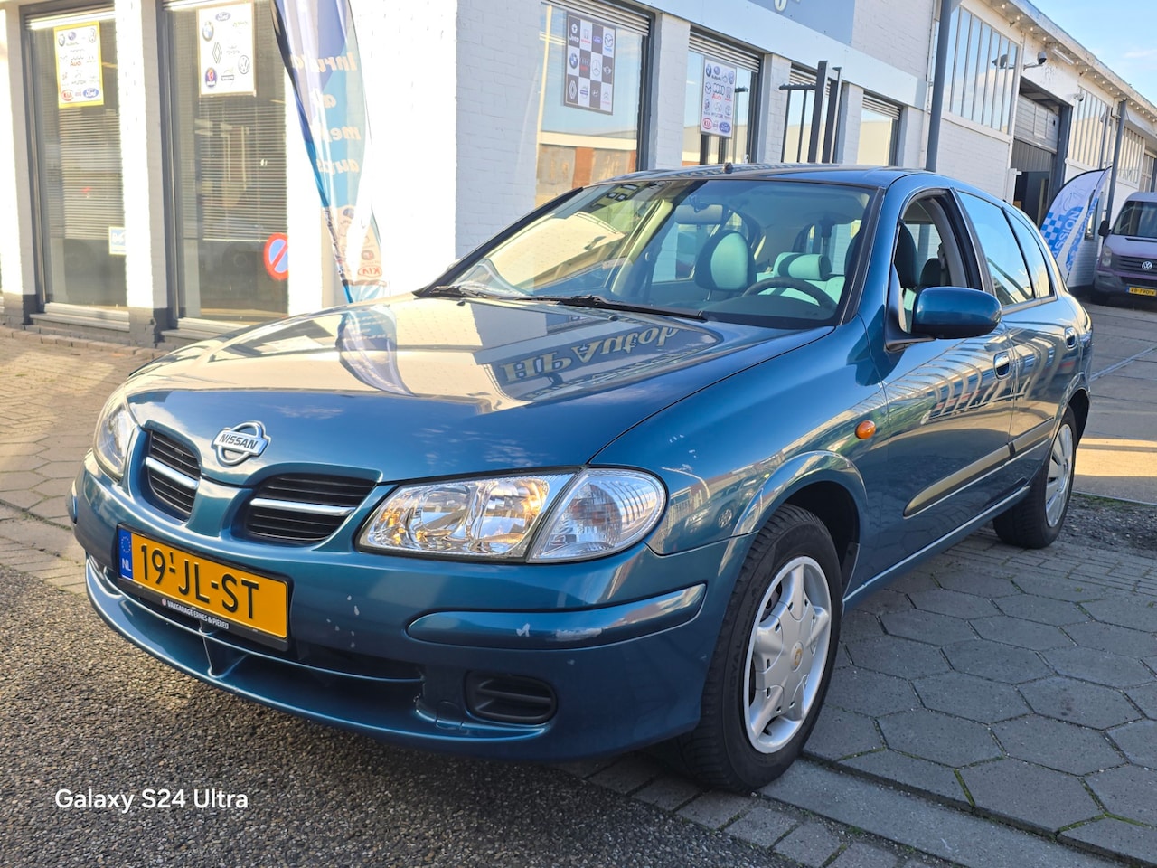 Nissan Almera - 1.5 Comfort*2 e eig *apk*airco*dealer onderhoud*trekhaak *inruil mog!!! - AutoWereld.nl
