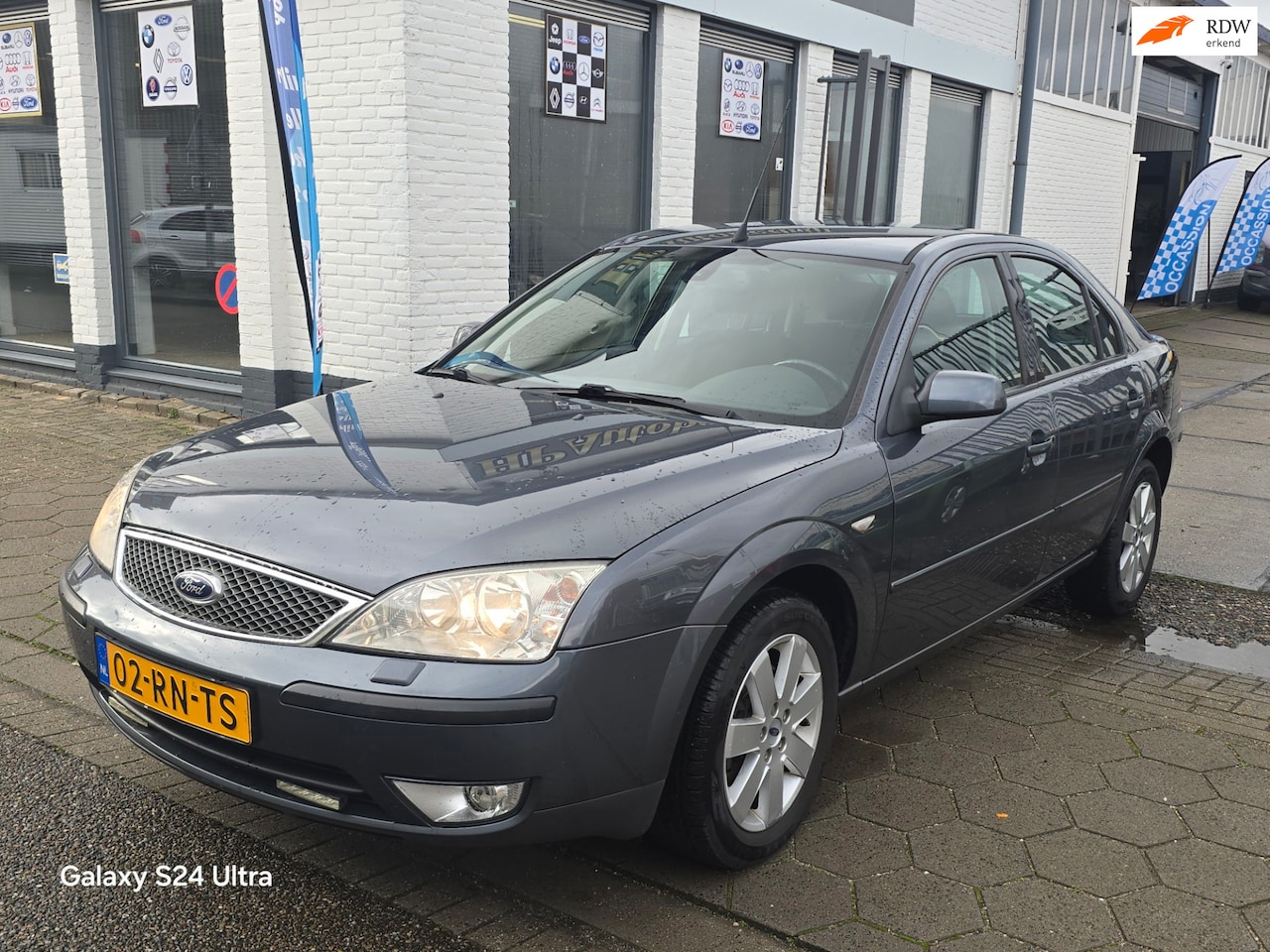 Ford Mondeo - 1.8-16V Futura*rijd rem schakel perfcet*nap*apk*airco*inruil mog!!! - AutoWereld.nl