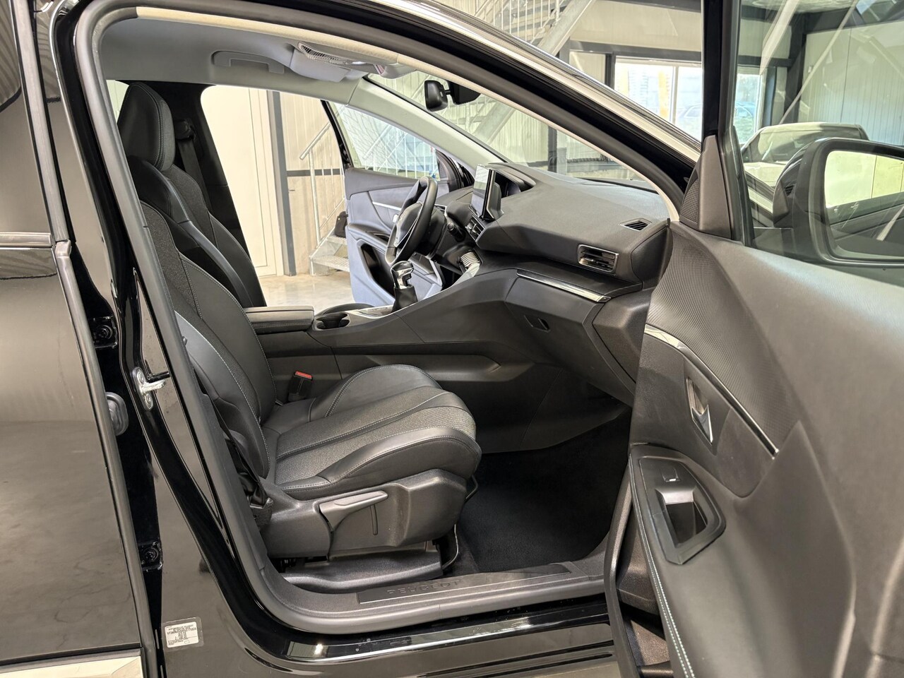 Peugeot 3008 - 1.2 PureTech Allure Pack Business 1.2 PureTech Allure Pack Business