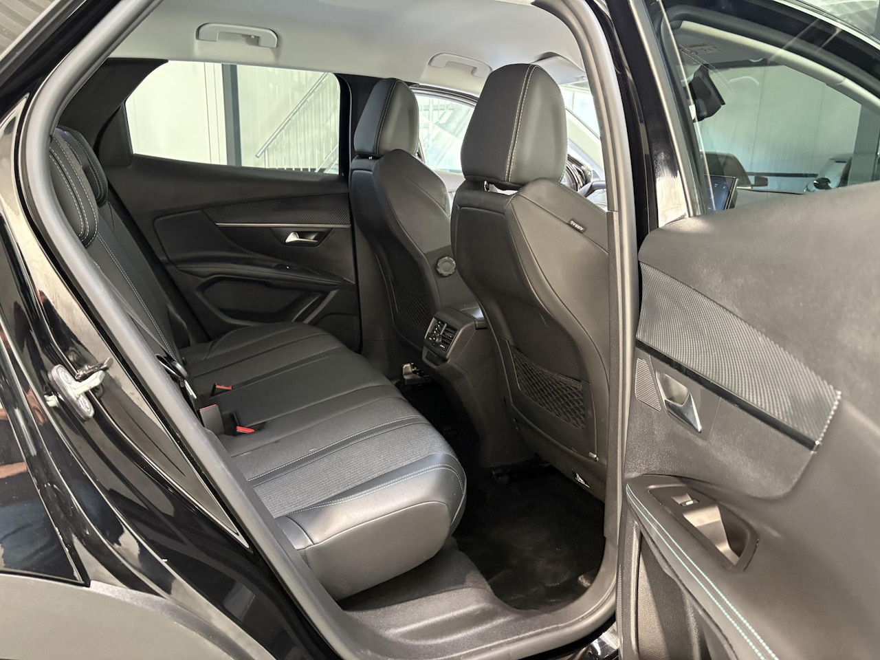 Peugeot 3008 - 1.2 PureTech Allure Pack Business 1.2 PureTech Allure Pack Business