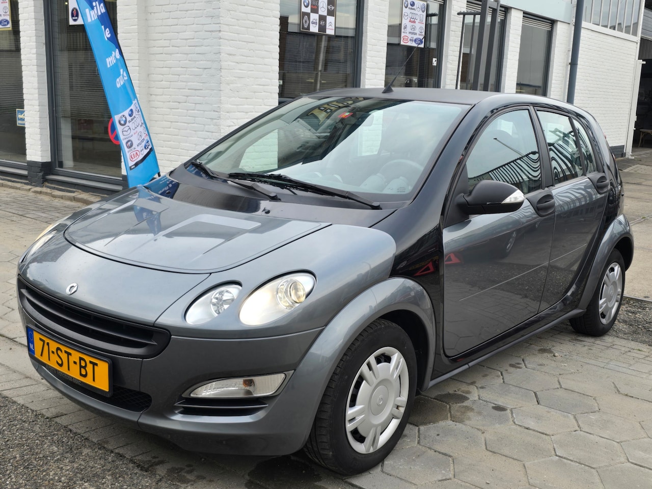 Smart Forfour - 1.0 Spring Edition III 2 e eigenaar zeer nette auto nap apk airco rijd perfect inruil mog! - AutoWereld.nl