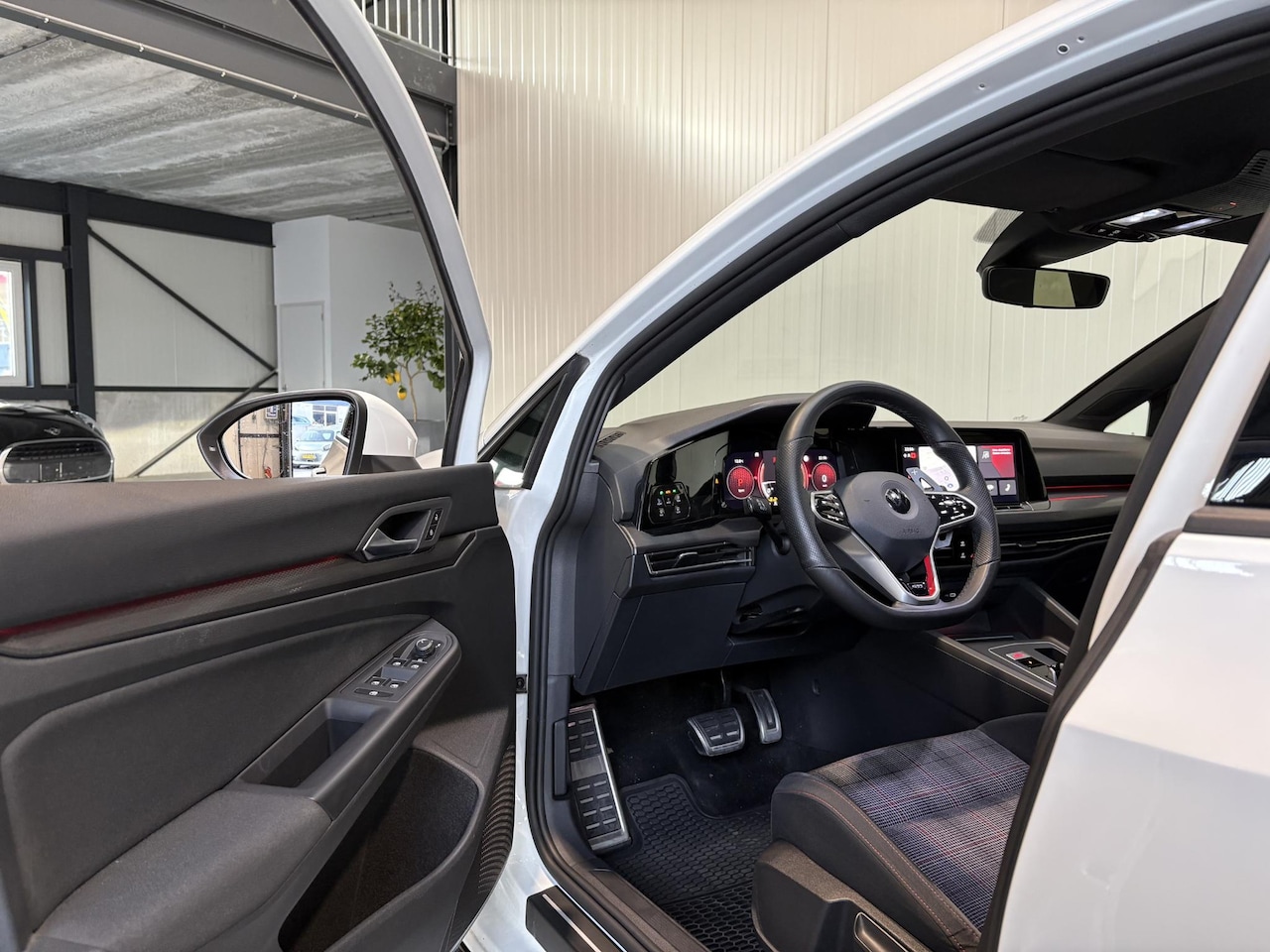 Volkswagen Golf - 2.0 TSI GTI | REMUS | MAXTON DESIGN