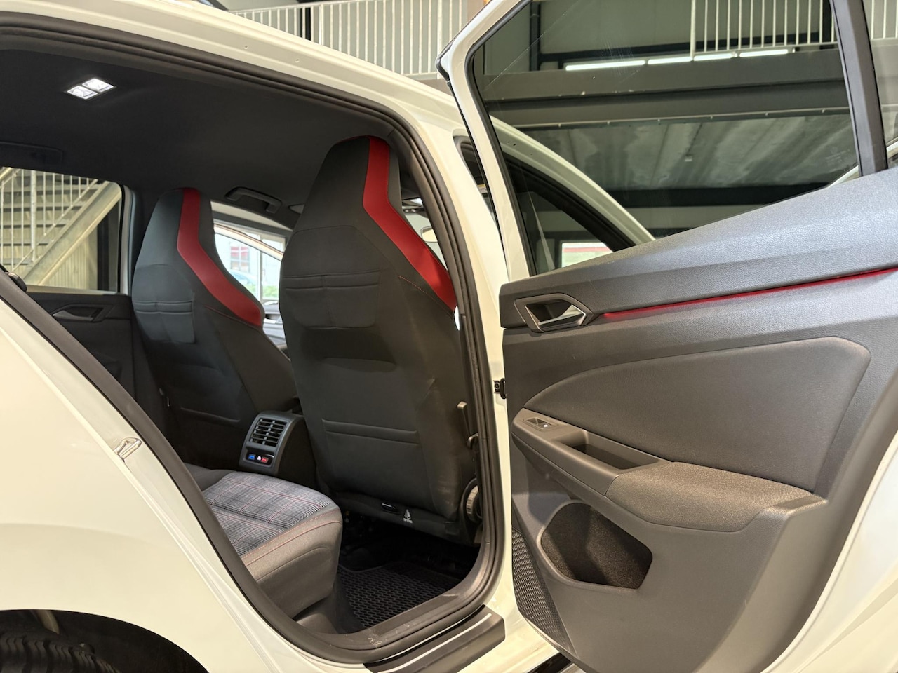Volkswagen Golf - 2.0 TSI GTI | REMUS | MAXTON DESIGN