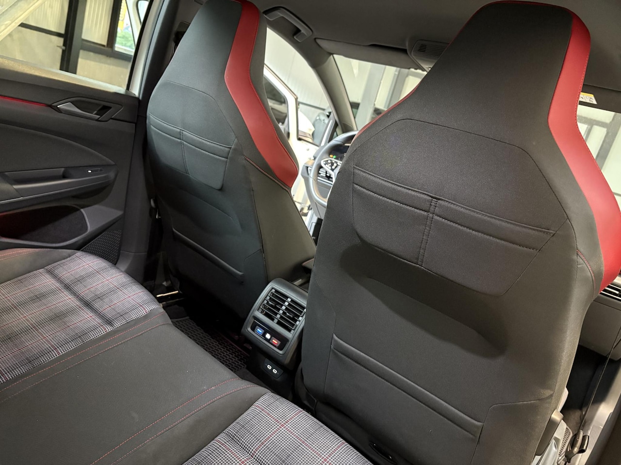 Volkswagen Golf - 2.0 TSI GTI | REMUS | MAXTON DESIGN