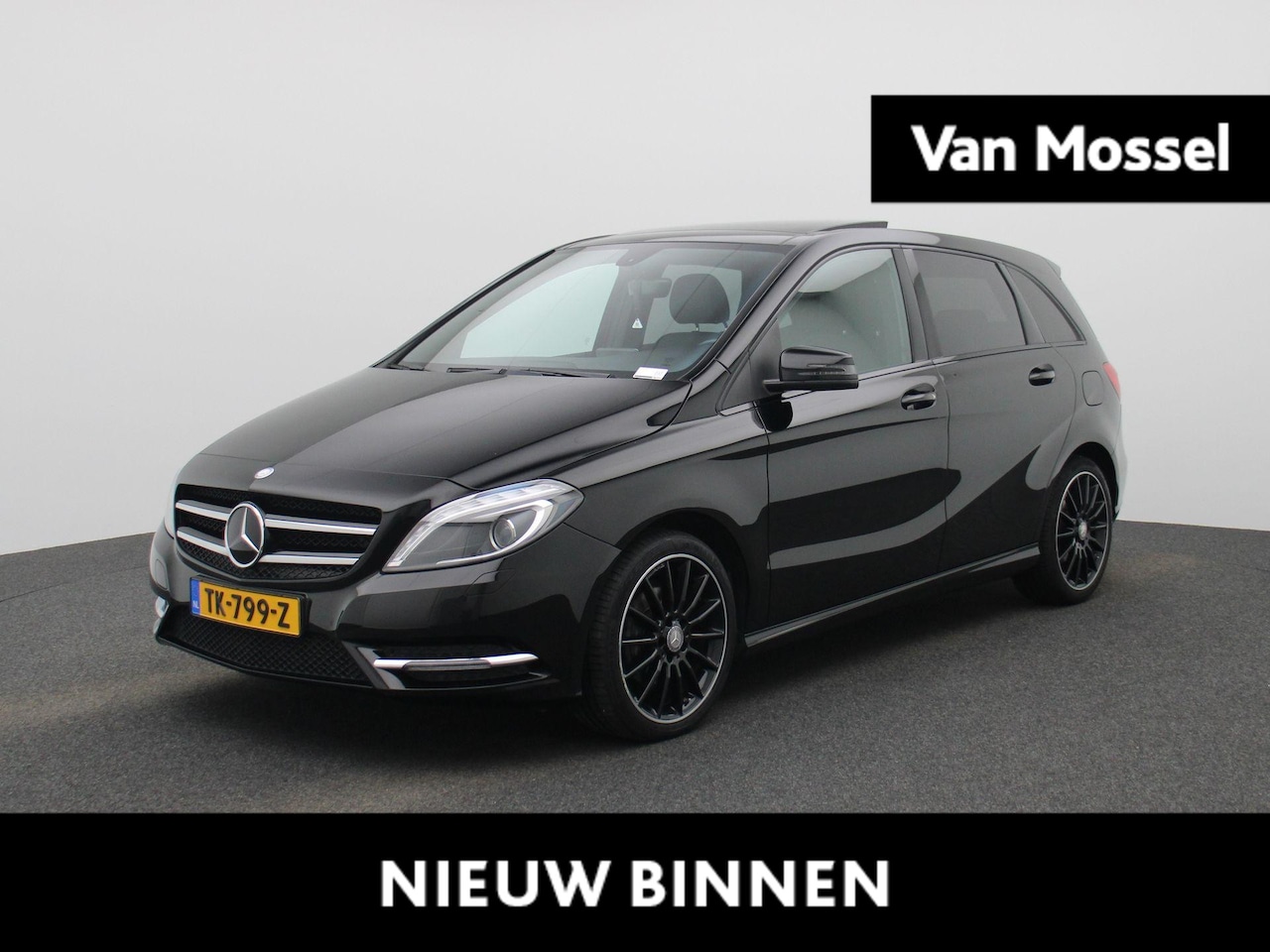 Mercedes-Benz B-klasse - 180 Prestige | Automaat | Panoramadak | Achteruitrijcamera | Parkeersensoren | Trekhaak | - AutoWereld.nl