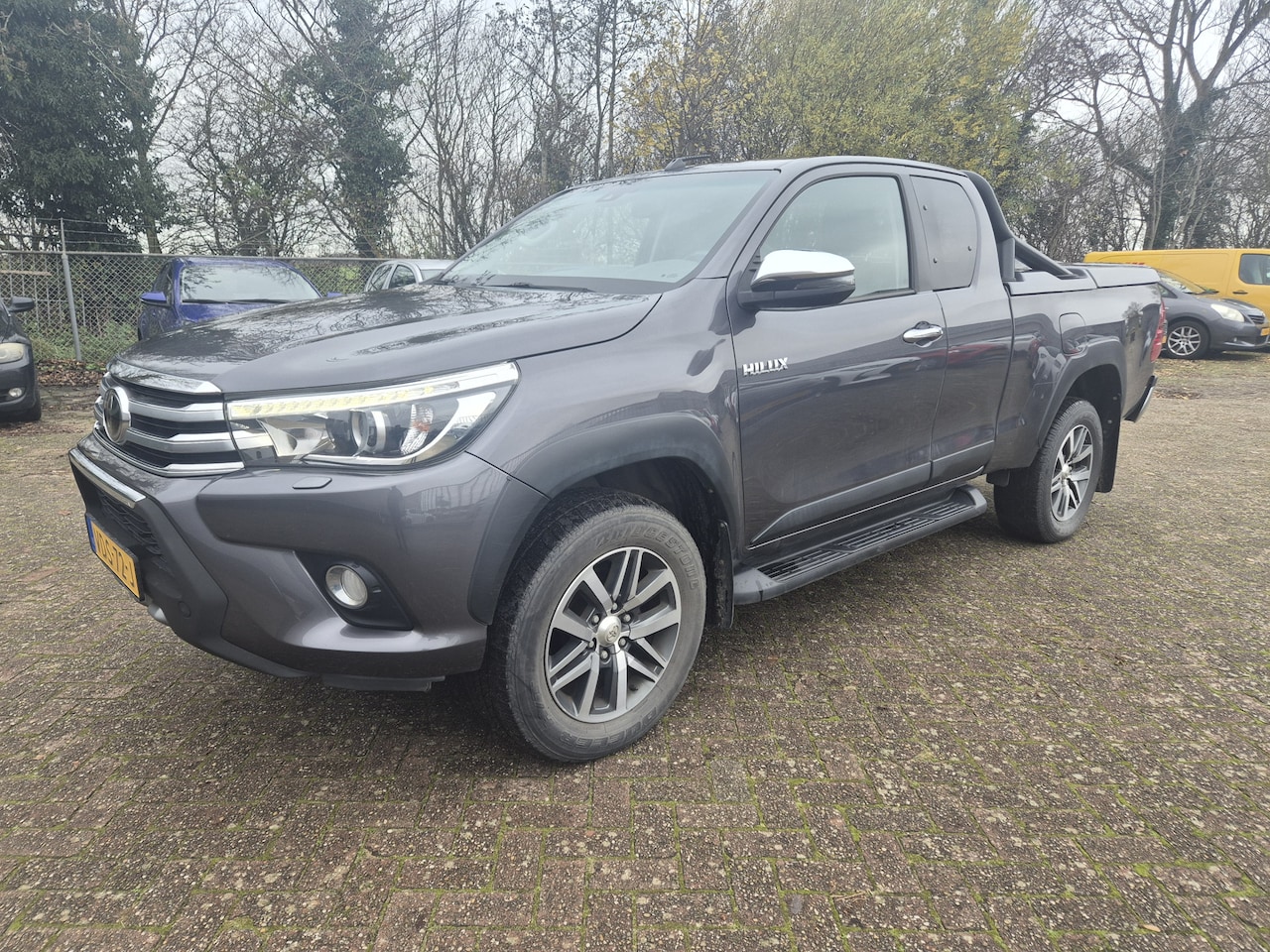 Toyota HiLux - 2.4 D-4D-F Xtra Cab Challenger 2.4 D-4D-F Xtra Cab Challenger - AutoWereld.nl