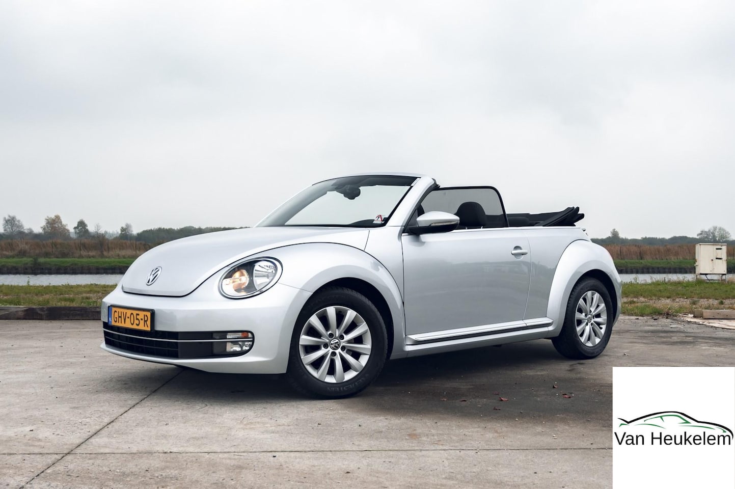 Volkswagen Beetle Cabriolet - 1.2 TSI | ALL SEASON BANDEN | LM VELGEN | STOELVERWARMING - AutoWereld.nl