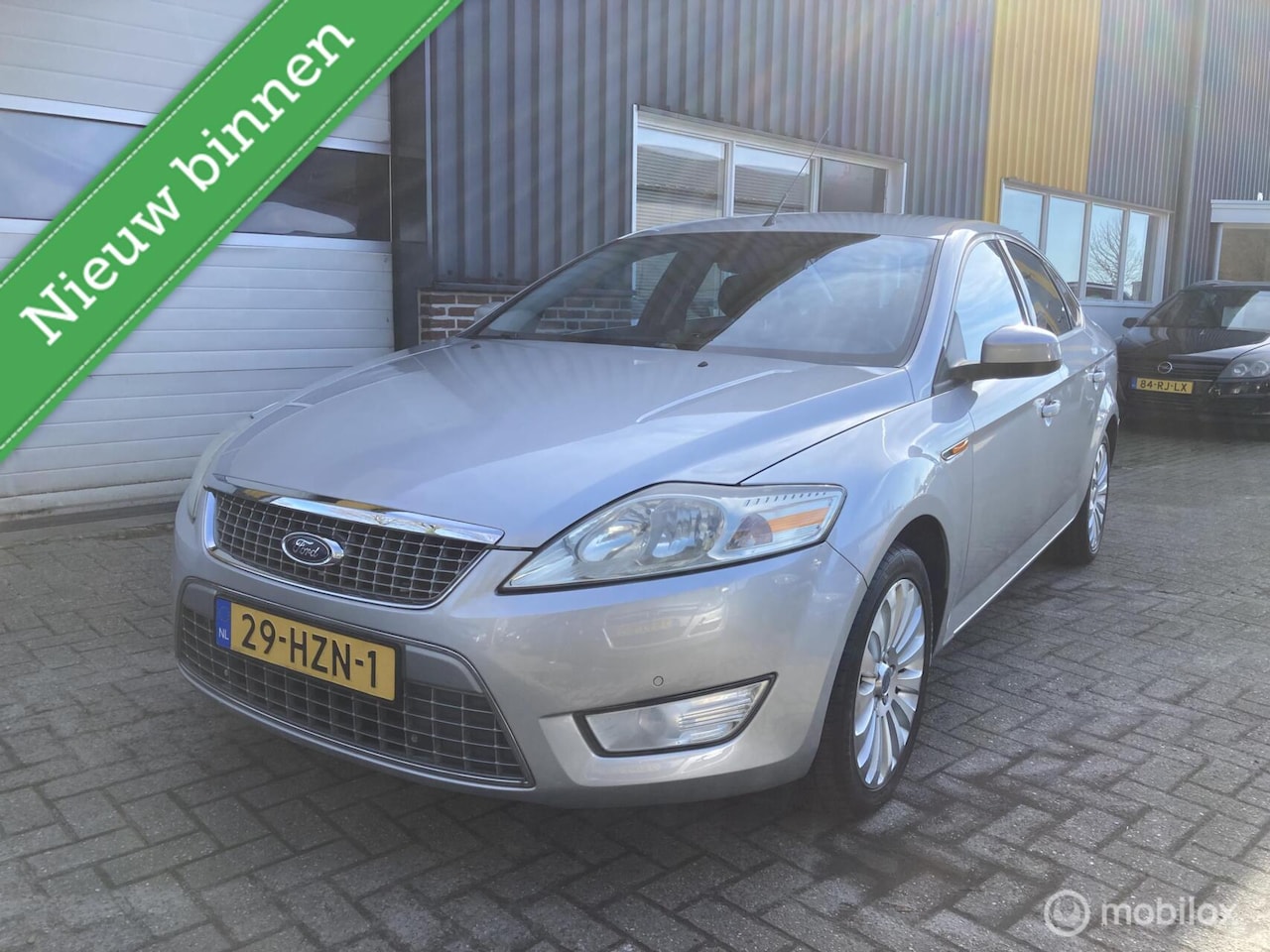 Ford Mondeo - 2.0-16V Titanium ZEER NETJES! - AutoWereld.nl
