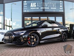 Audi RS3 - Limousine 2.5 TFSI A3 quattro | CT Carbon | RS-Dynamic | Matrix | Keyless | B&O | Leder |