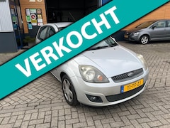 Ford Fiesta - 1.3-8V Futura 1 maand garantie nieuwe apk aflevering beurt goed werkende Airco compleet ge