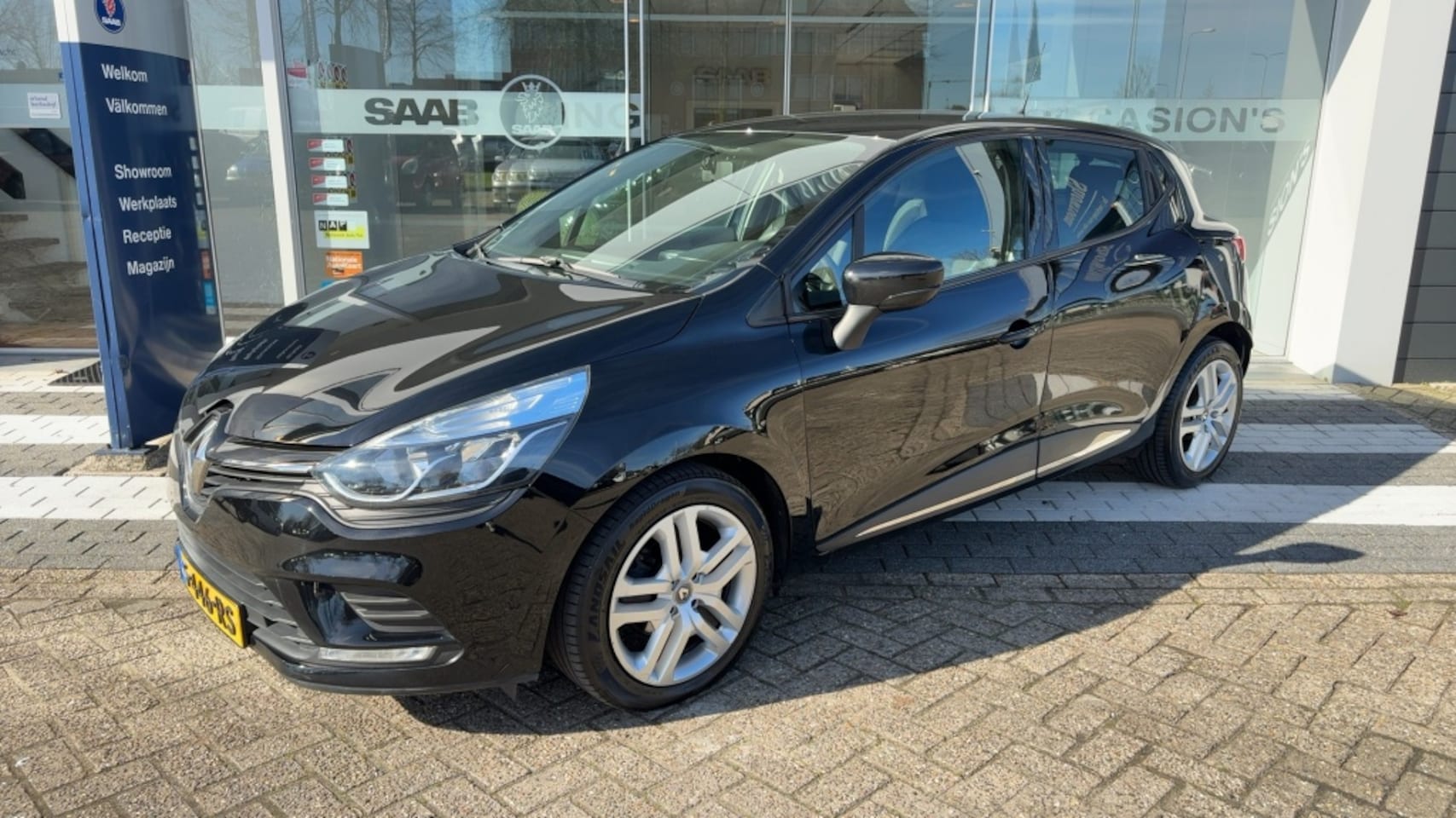 Renault Clio - 0.9 TCe Intens Cruise control Navigatie - AutoWereld.nl