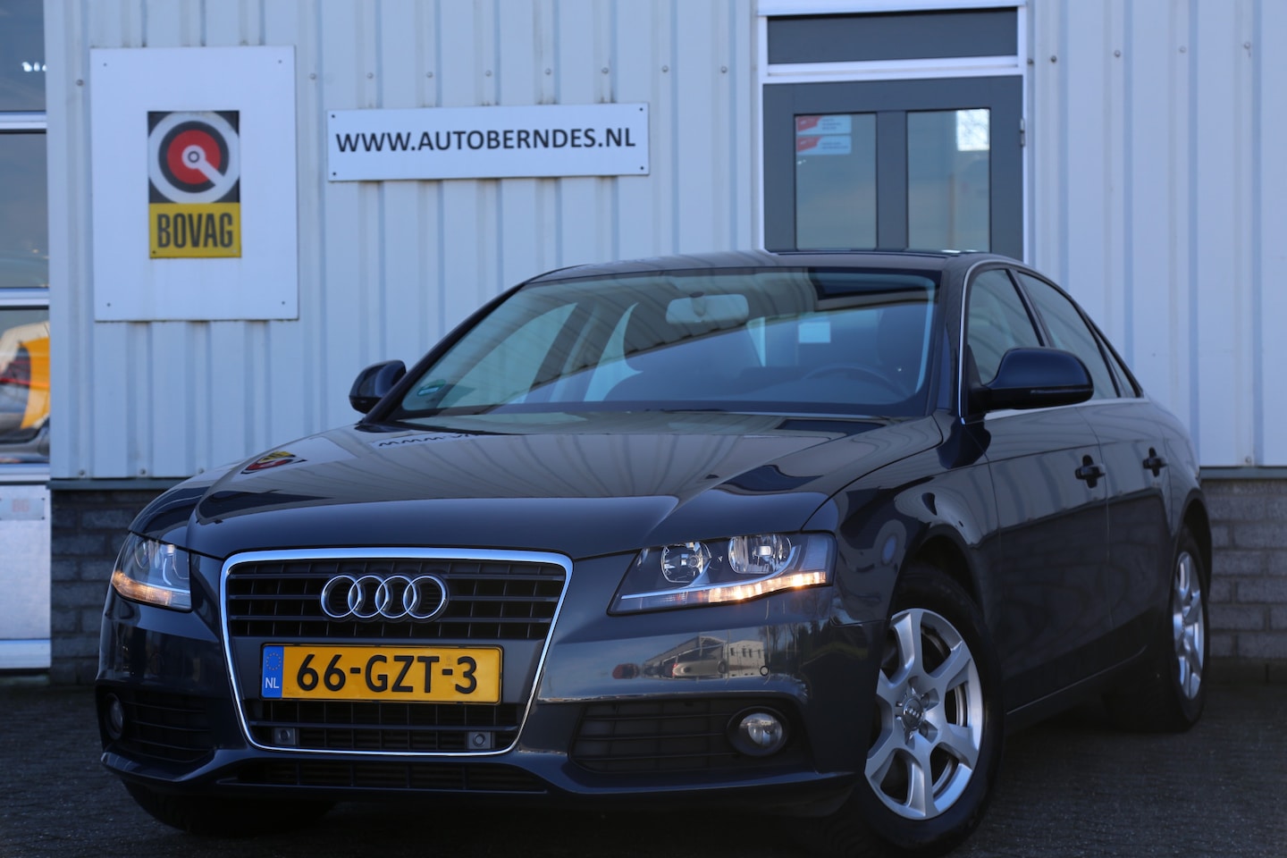 Audi A4 Limousine - 1.8 TFSI Pro Line Aut.*Perfect Onderh!*NL-Auto*Airco/Afneemb. Trekhaak/Cruise-Control/Park - AutoWereld.nl