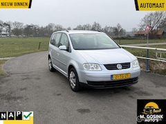 Volkswagen Touran - 1.6-16V FSI Automaat Trekhaak Airco apk