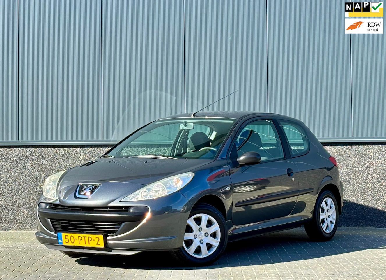 Peugeot 206 - 1.1 Accent Airco | Weinig KM NAP - AutoWereld.nl
