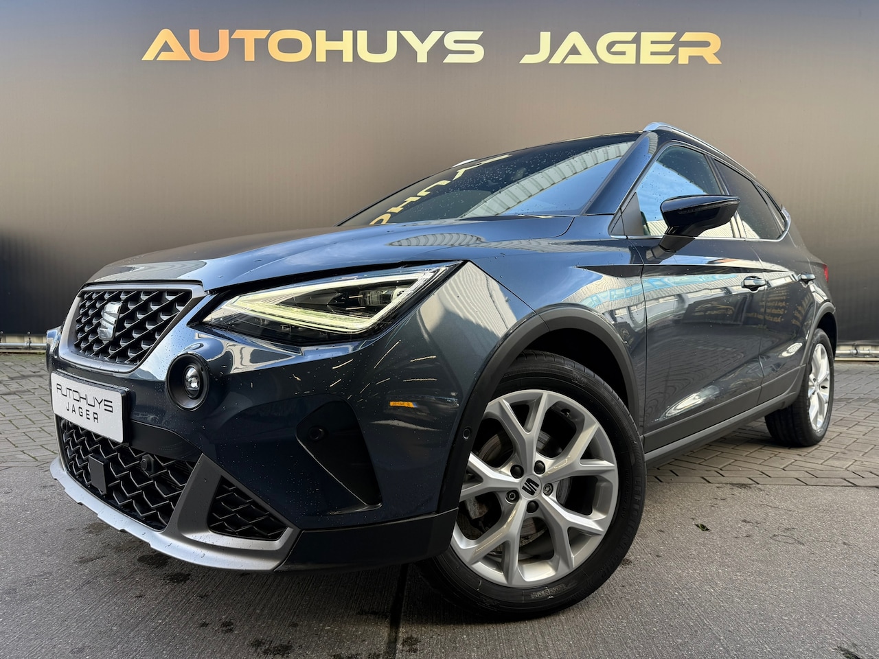 SEAT Arona - 1.0 TSI FR Automaat Carplay Sensoren Camera Alcantara - AutoWereld.nl