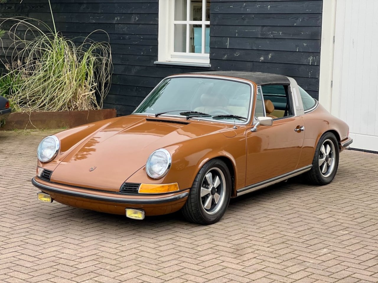 Porsche 911 Targa - 2.4 T Oiklappe Targa Sephia brown - Coming Soon! - AutoWereld.nl