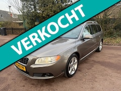 Volvo V70 - 2.5FT Summum / Navi / Leder / Xenon / Apk / Trekhaak / BT