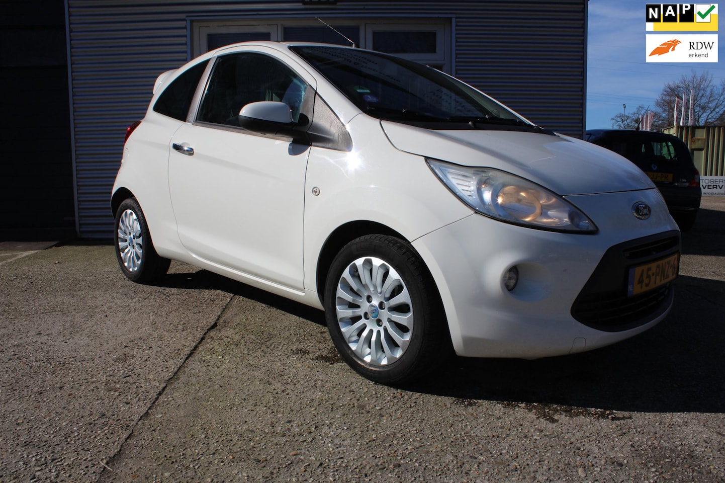 Ford Ka - 1.2 Titanium X start/stop 1.2 Titanium X start/stop, panorama-dak, airco, lm- velgen, nieuwe apk, incl afleveringsbe - AutoWereld.nl