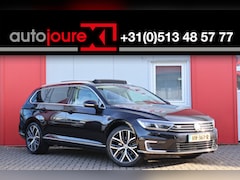 Volkswagen Passat Variant - 1.4 TSI GTE Highline | Panoramadak | ACC | Camera | Climate Control |