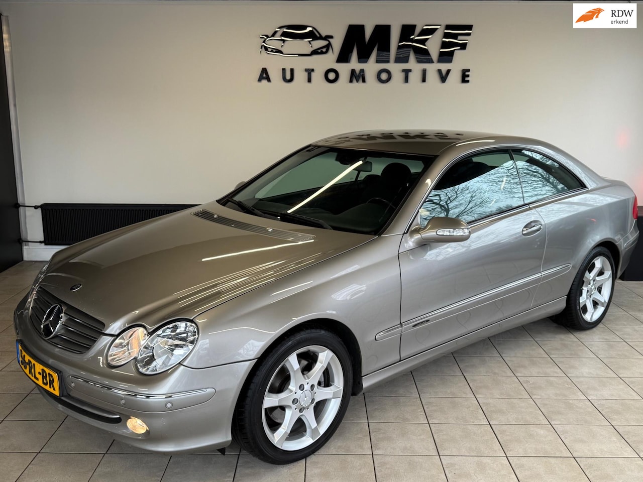 Mercedes-Benz CLK-klasse Coupé - 240 Avantgarde Airco/Automaat - AutoWereld.nl
