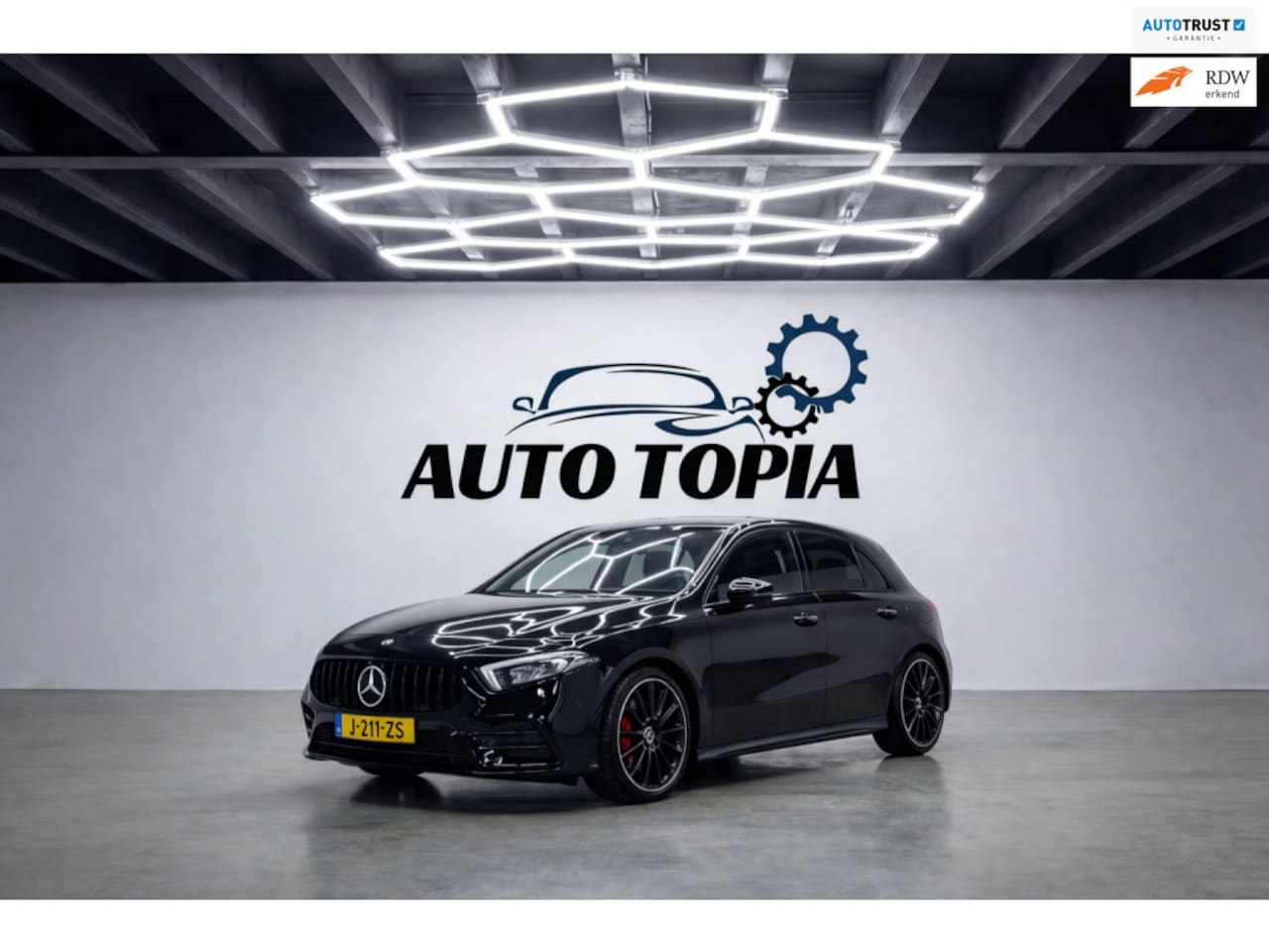 Mercedes-Benz A-klasse - 200D AMG Line | Full Option | Panorama dak | Stoelverwarming | 360 Graden Camera | Ambient - AutoWereld.nl