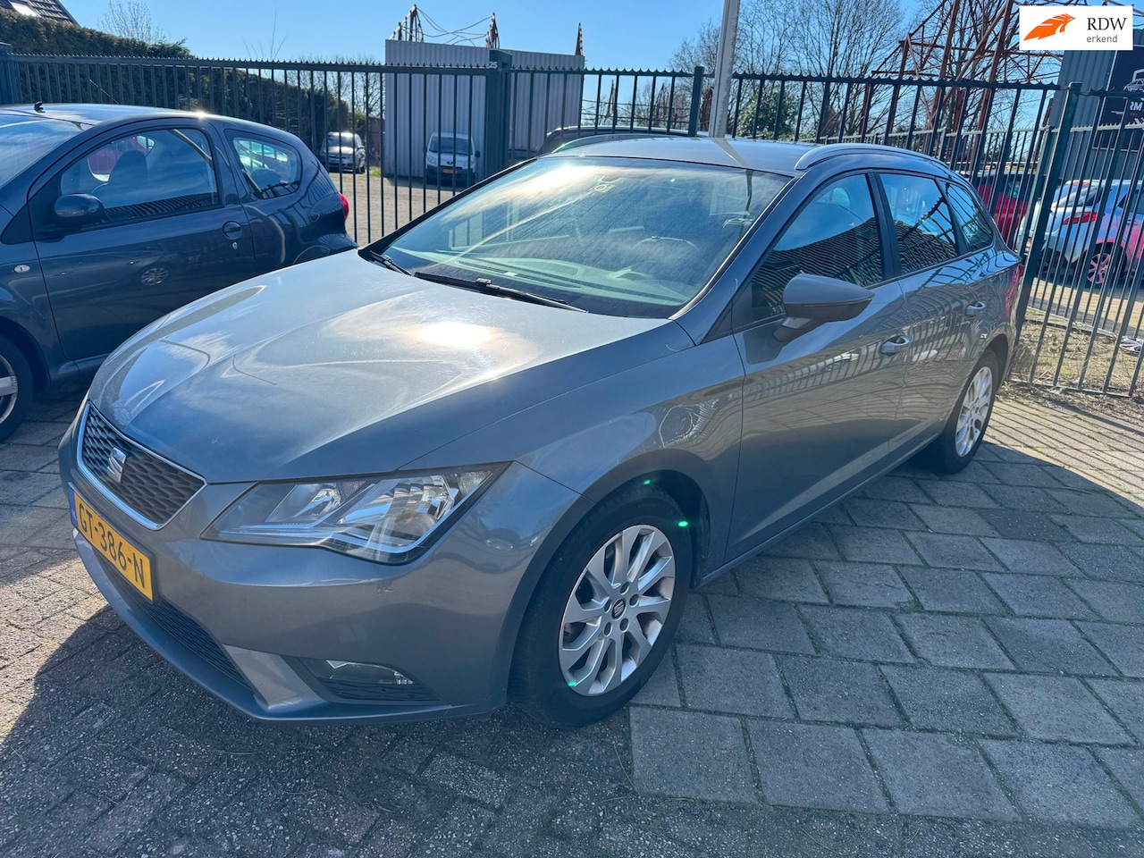 SEAT Leon ST - 1.2 TSI Style CLIMA CRUISE CTRL MF STUUR - AutoWereld.nl