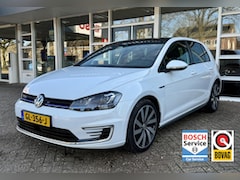 Volkswagen Golf - 1.4 TSI GTE Highline, Leer, Navi, Xenon