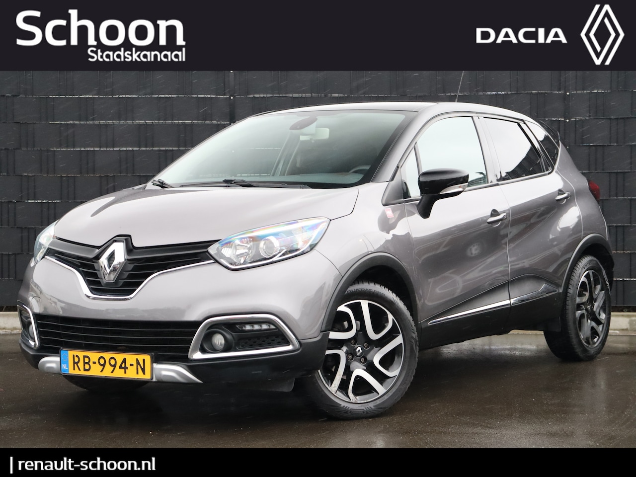 Renault Captur - 1.2 TCe Helly Hansen Automaat | Navigatie | Camera | Trekhaak | Cruise Control | Climate C - AutoWereld.nl