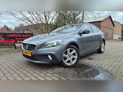 Volvo V40 Cross Country - 1.6 D2 Ocean Race LEDER-NAVI-BJ 2015