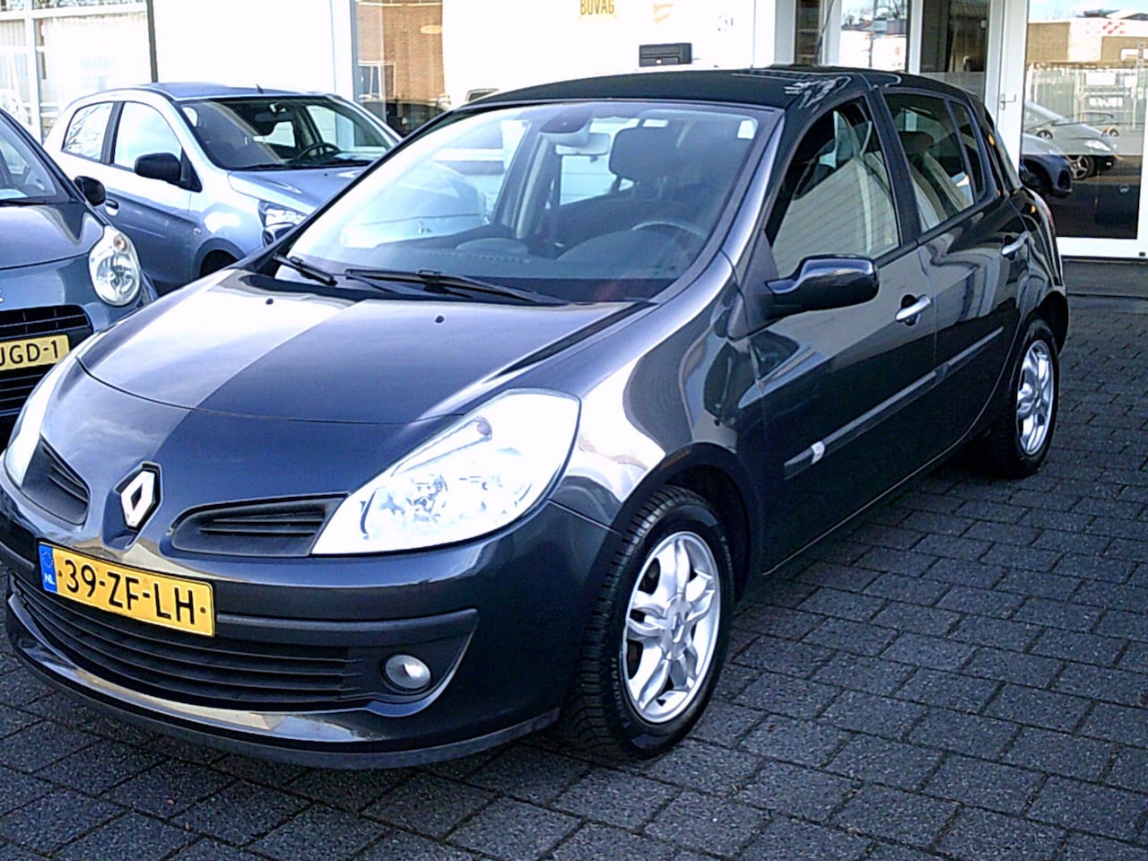 Renault Clio - 1.6-16V Dynamique 1.6-16V Dynamique (Automaat/5-drs./AIRCO) - AutoWereld.nl