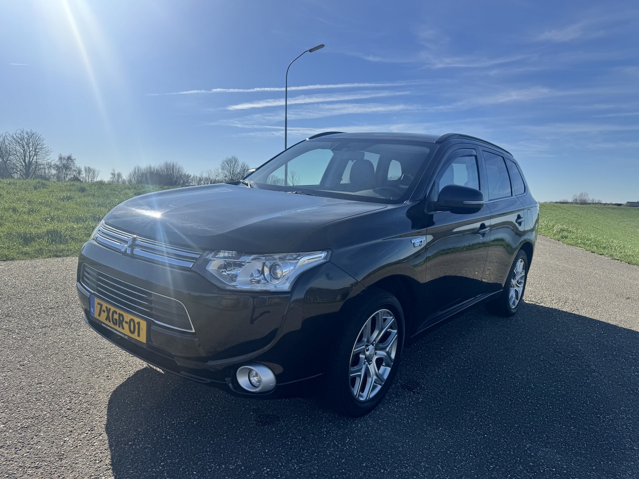 Mitsubishi Outlander - 2.0 PHEV instyle 2.0 PHEV Instyle+ - AutoWereld.nl