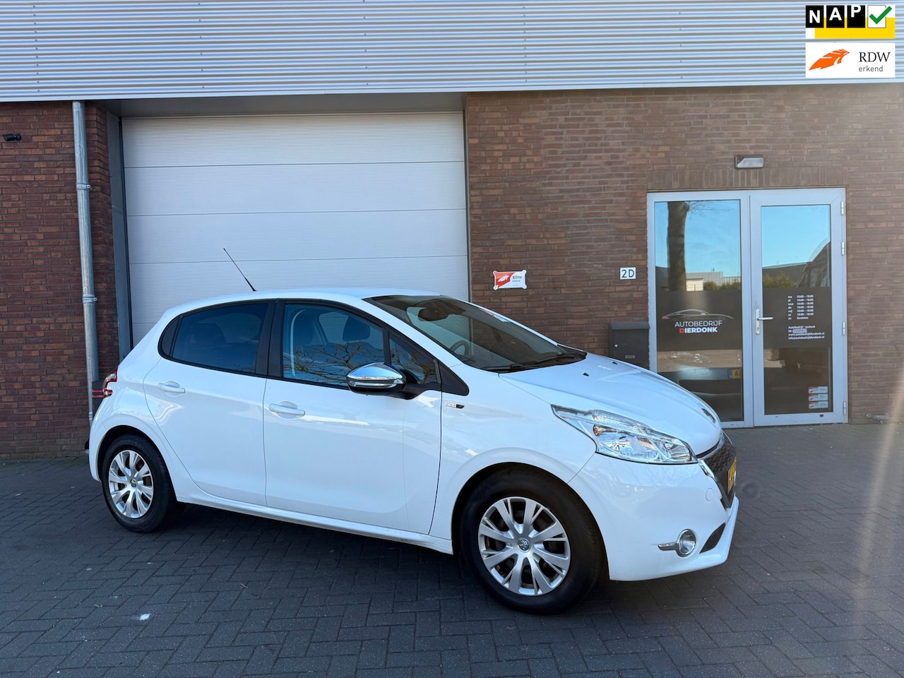 Peugeot 208 - 1.2 PureTech Style Pack|NAVI|AIRCO|NIEUWE APK - AutoWereld.nl