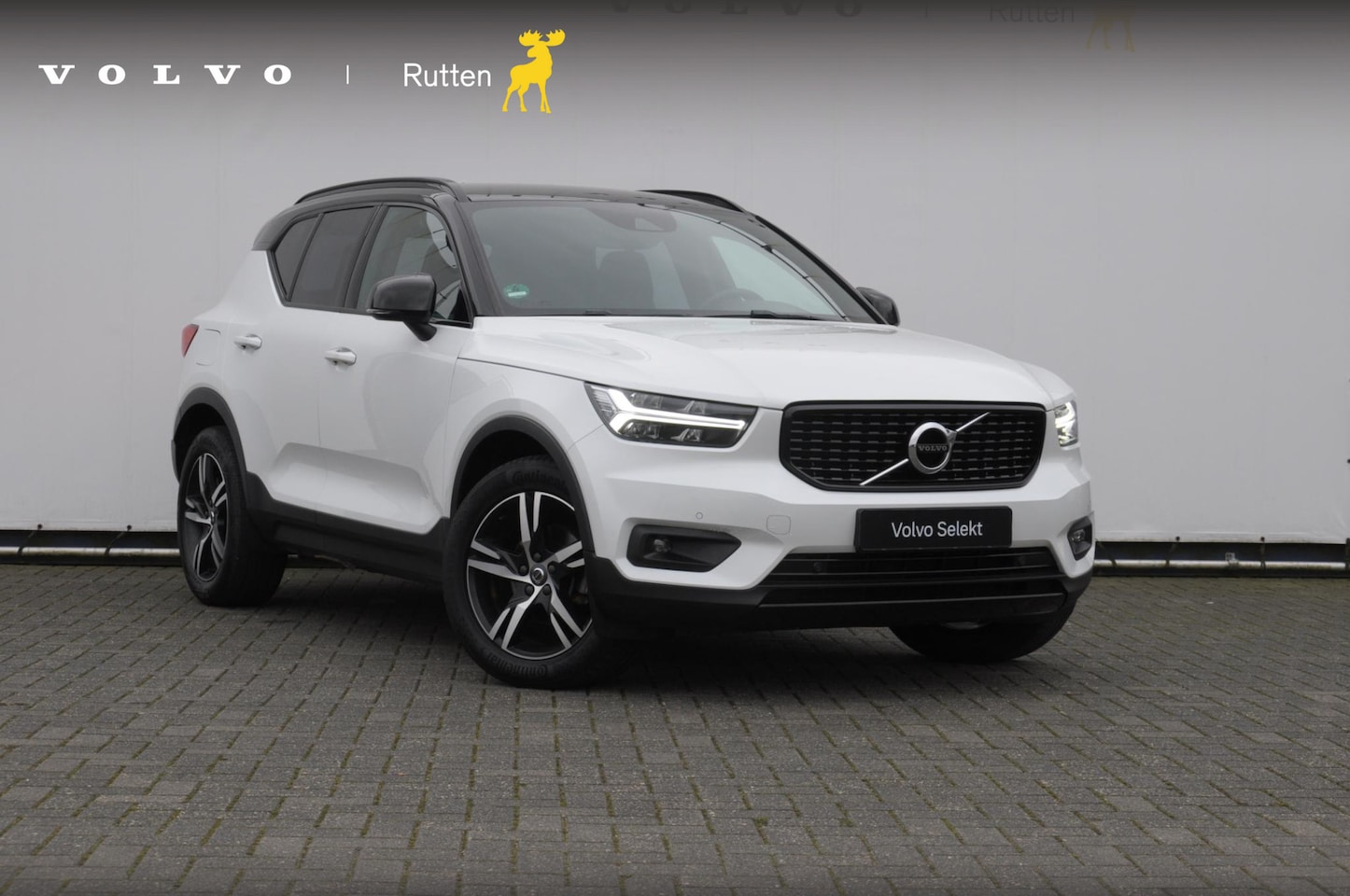 Volvo XC40 - T3 163PK Automaat R-Design Adaptieve cruise control / Leder met alcantara bekleding / Park - AutoWereld.nl