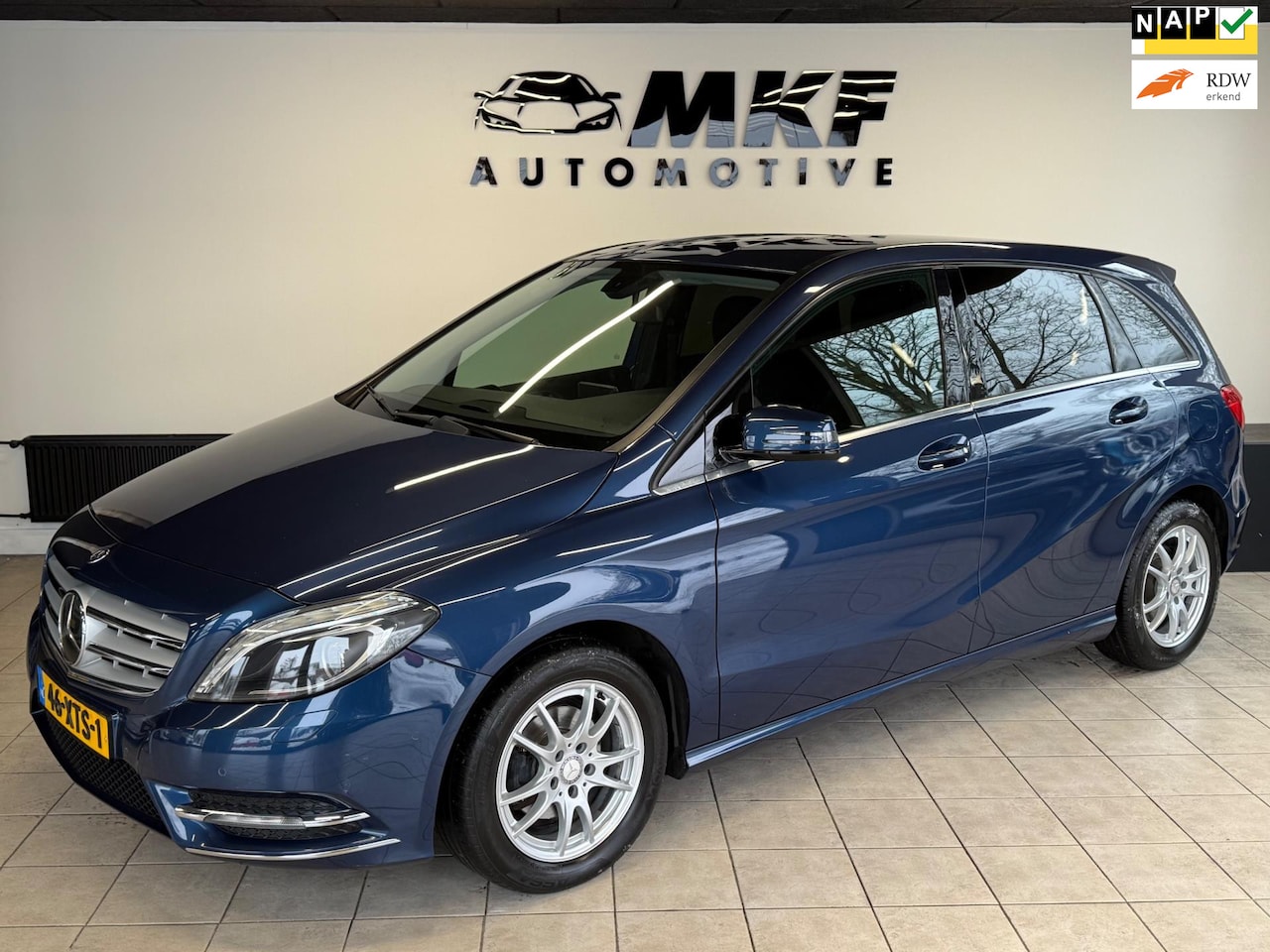 Mercedes-Benz B-klasse - 180 Ambition 2012 Airco/Navi/LMV/NAP! - AutoWereld.nl